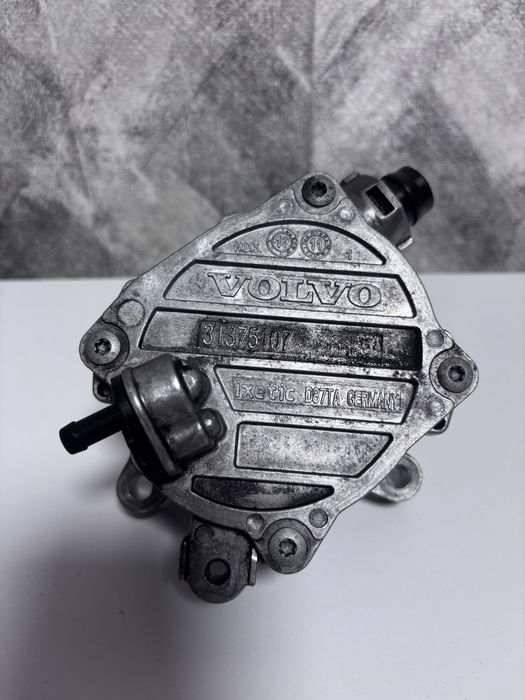 Вакуумний насос Volvo v 60