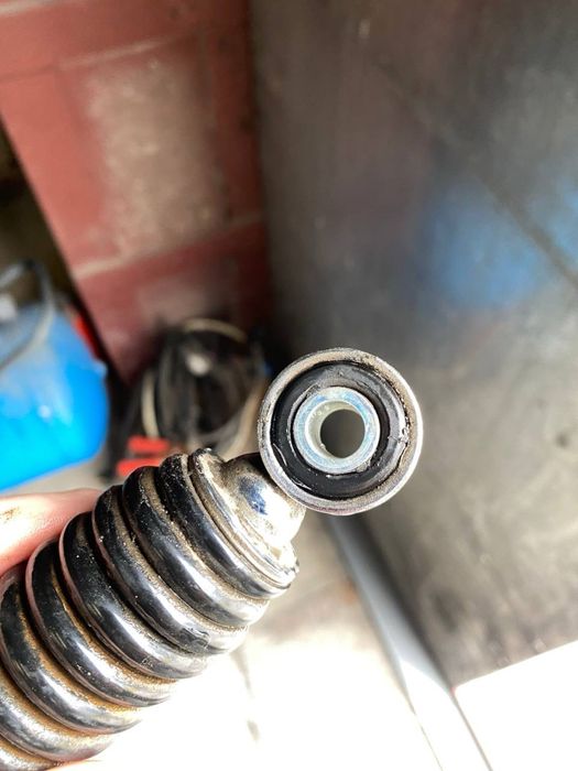 Задній амортизатор на сузуки летс suzuki lets