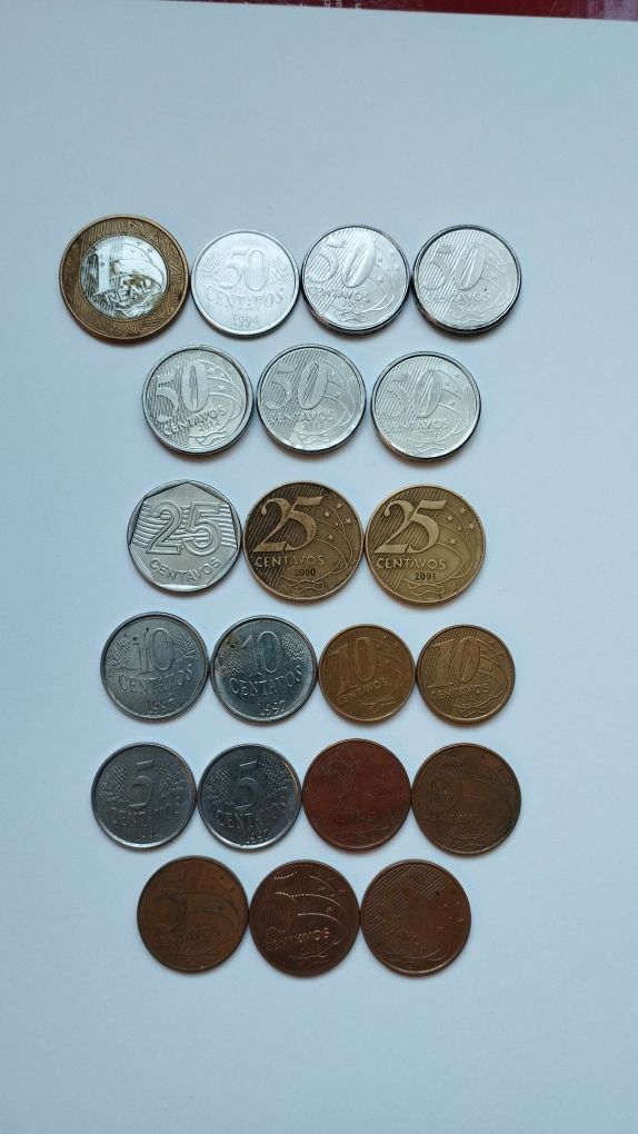 Lote 21 moedas do Brasil Real e Centavos