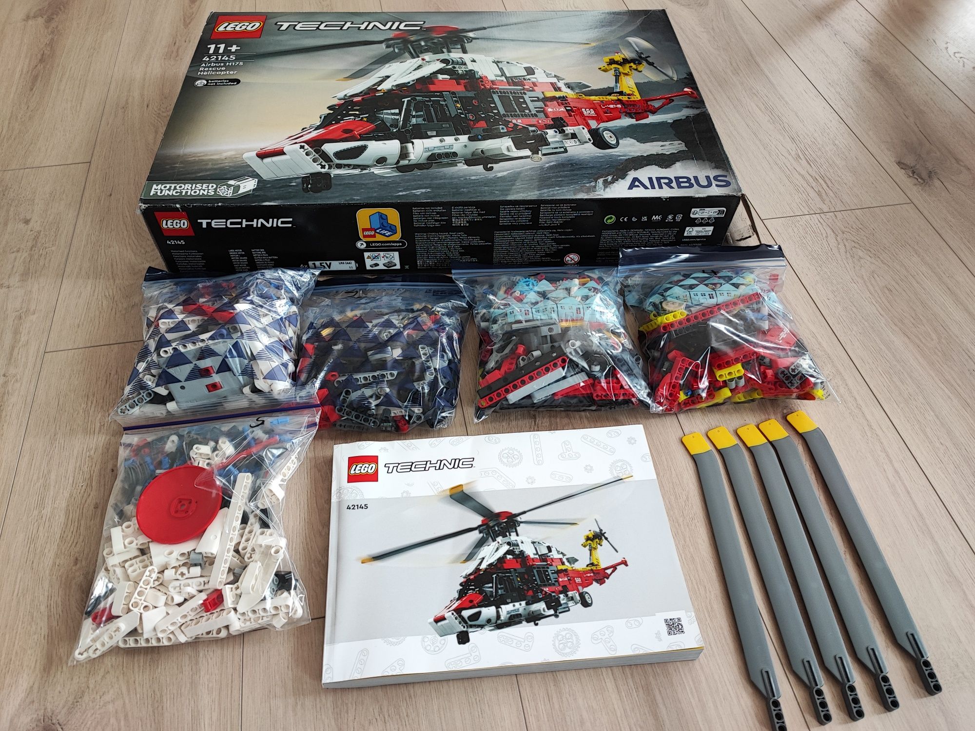 LEGO technic 42145 helikopter ratunkowy airbus H175