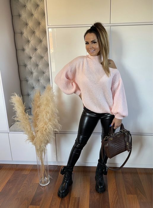 Sweter z wycięciem golf ala Guess Uni Oversize Wyprzedaż