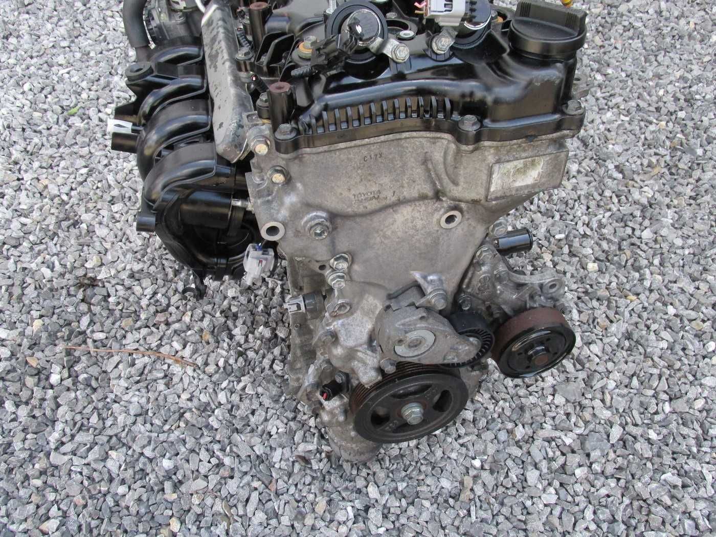 Silnik toyota auris yaris 1.33