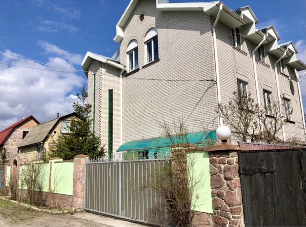 Продам просторный дом с ремонтом у реки Десна под Киевом
