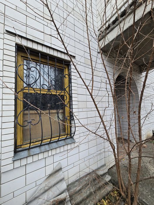 Новобудова двоповерховий будинок з гаражем – вигідна пропозиція