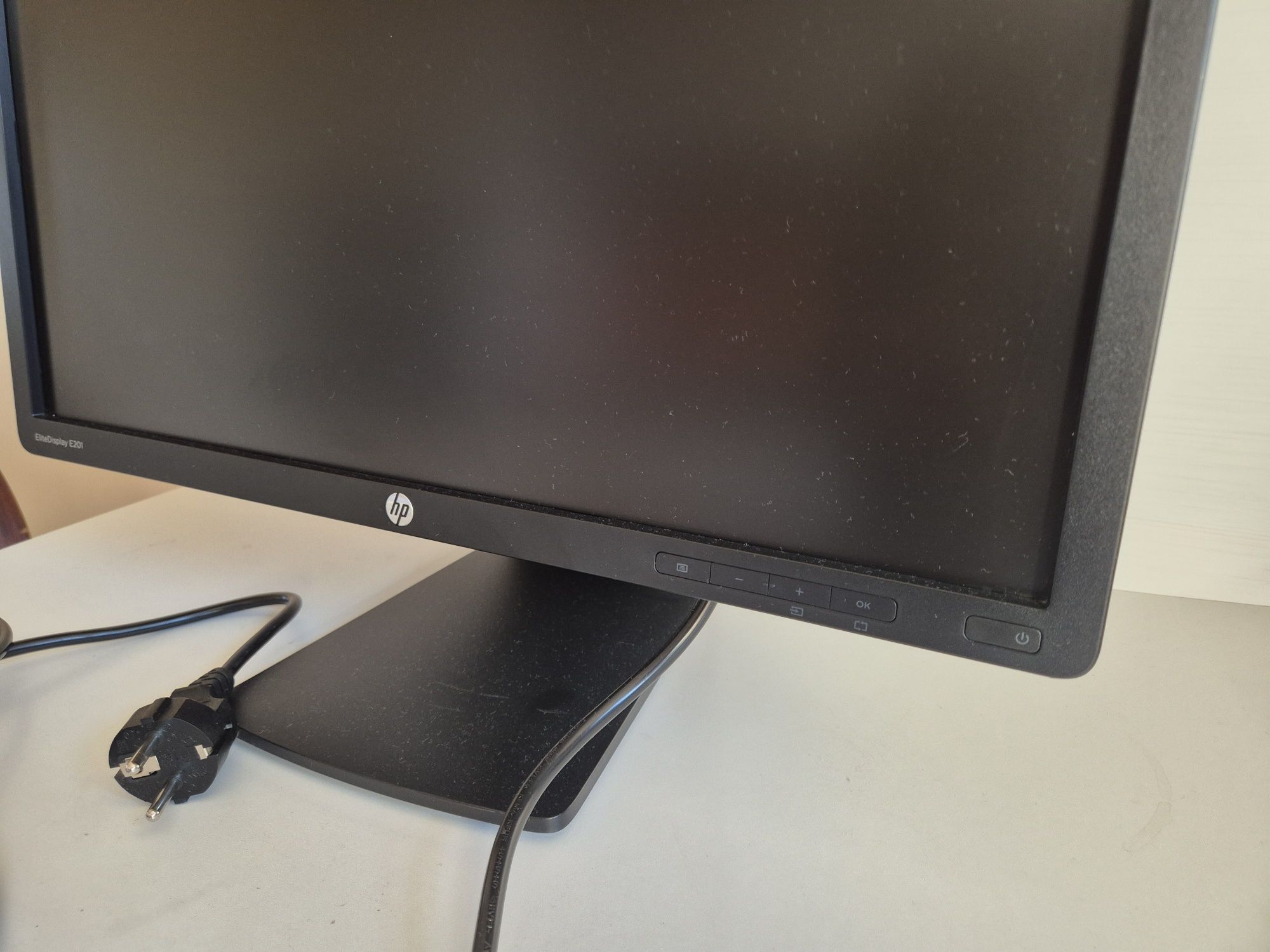 Monitor LED HP E201 20" 1600x900 DP DVI VGA USB