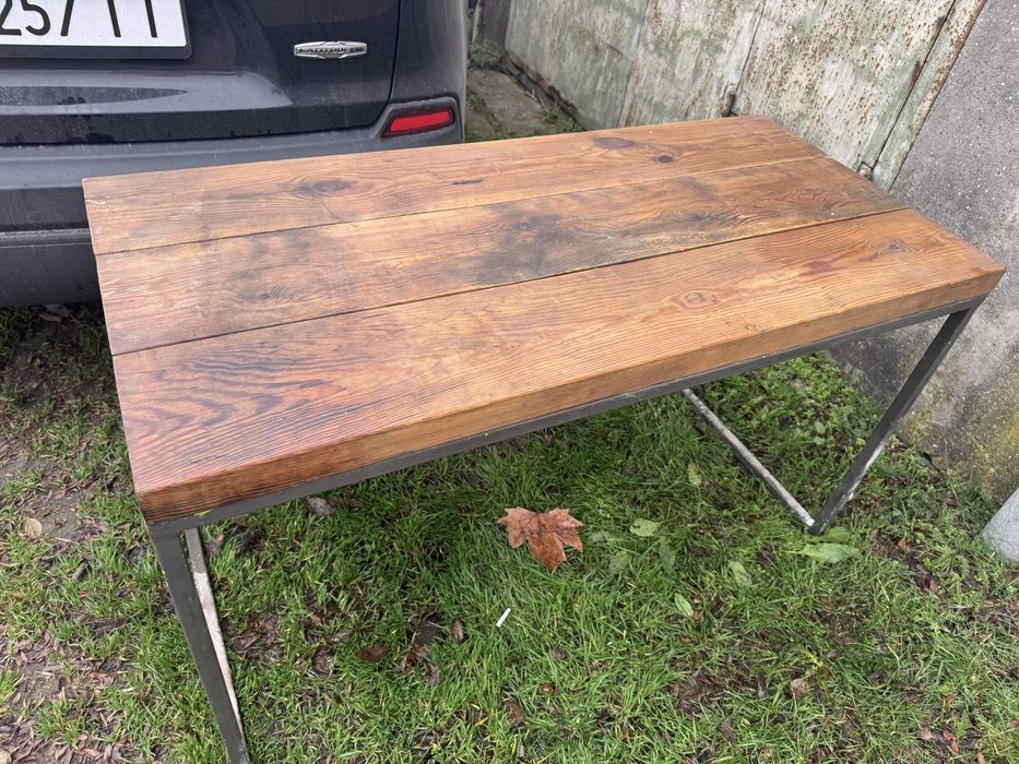 Продам стол натуральная сосна и металл