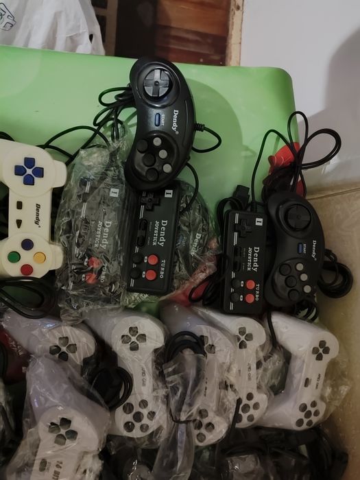 Джойстики все для Сега ,Денди ,PS , есть опт!Кабеля блоки!