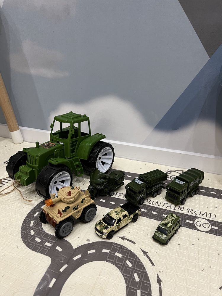 Набір комплект військової техніки машинок трактор вантажівка танк