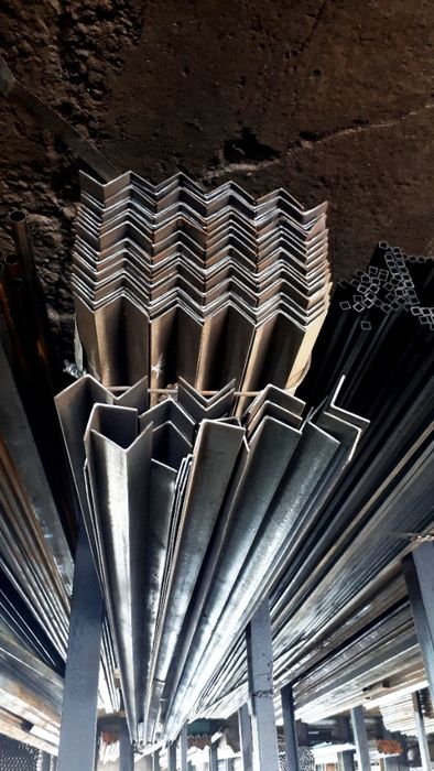 Уголок стальной Г/к-20,25,32,45,50,63,75,80,90,100,110,125,140,160 мм