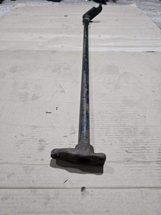 Торсіон лівий Nissan Navara 2.5 td D22 1997-2004 навара д22 торсион