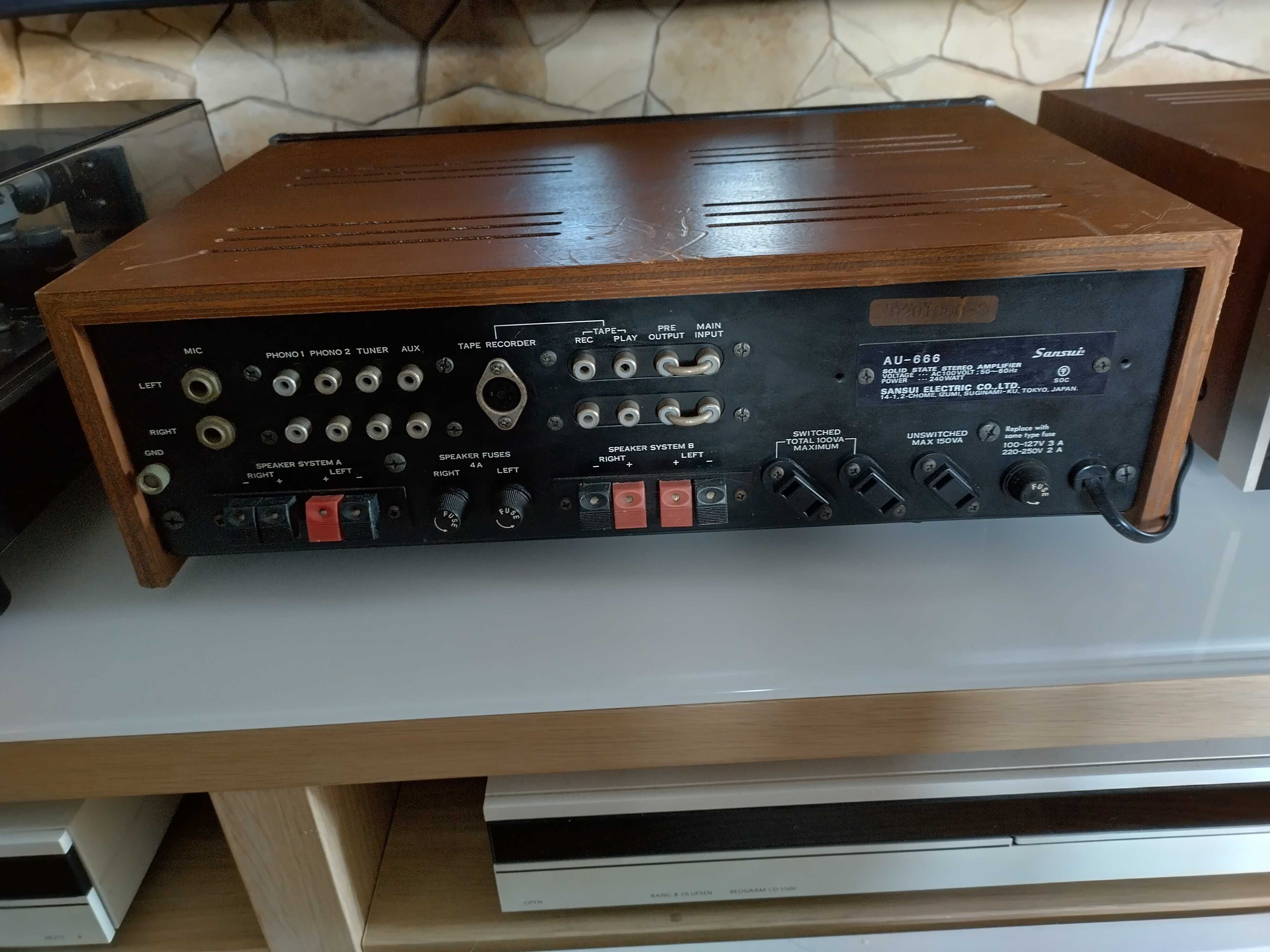 Wzmacniacz Sansui AU-666