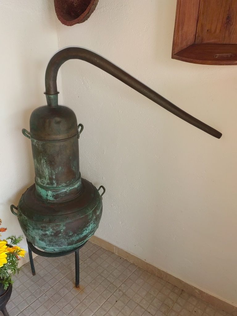Alambique em cobre um pequeno e um Grande