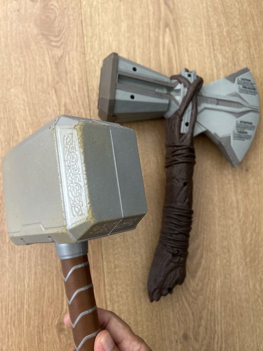 Conjunto machado e martelo Thor