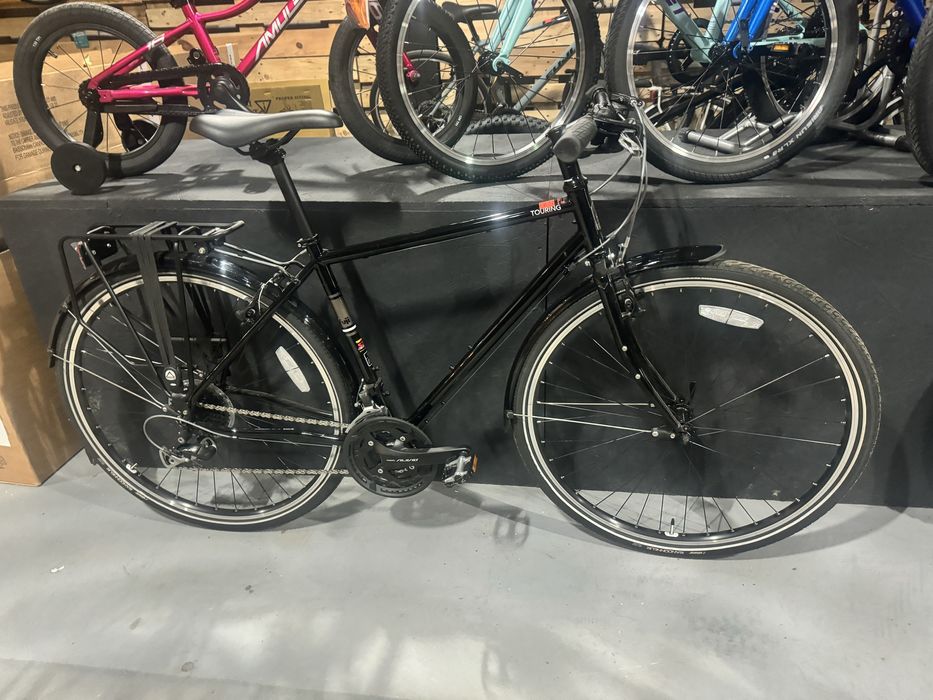 Rower 28 Fuji Touring LTD shimano alivio 3x9