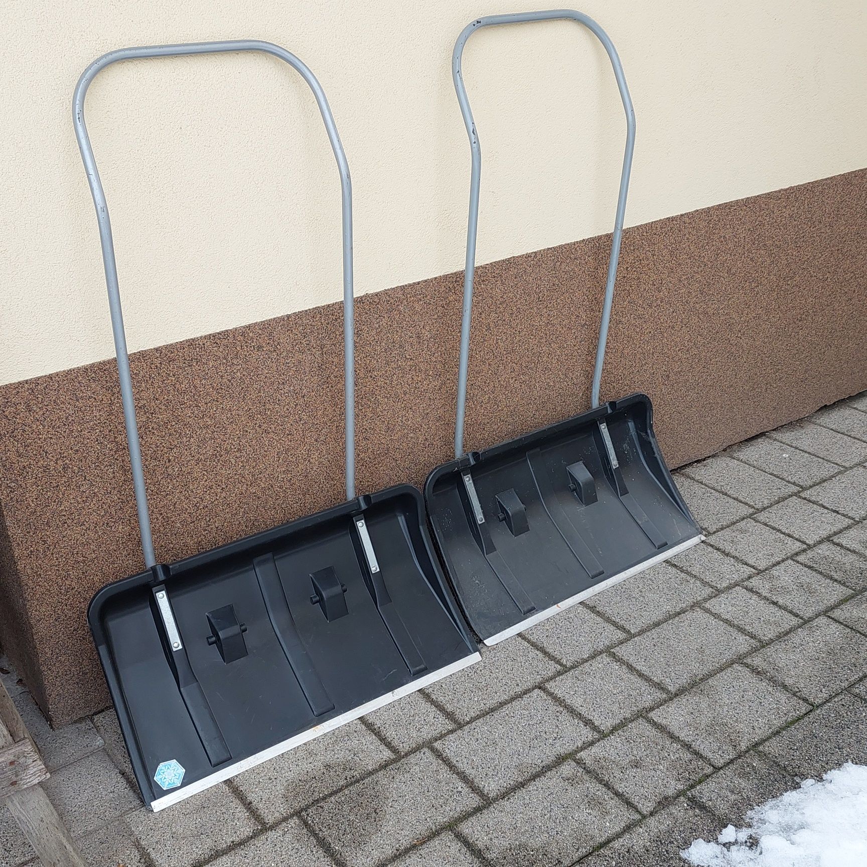 Łopatą do śniegu