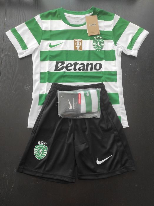 Equipamento de criança do Sporting