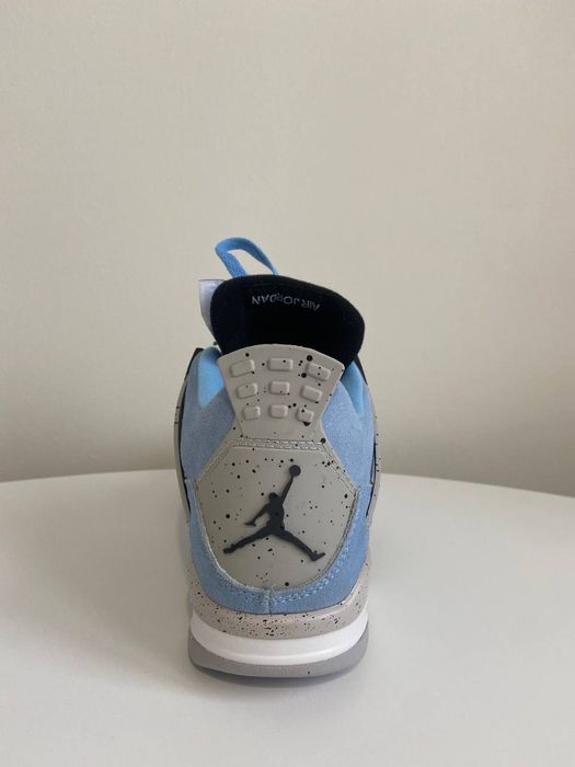 Jordan 4 Retro University Blue