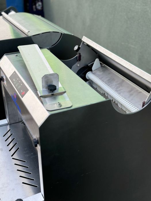 Хлеборезка автомат с крышкой Wabama 20мм