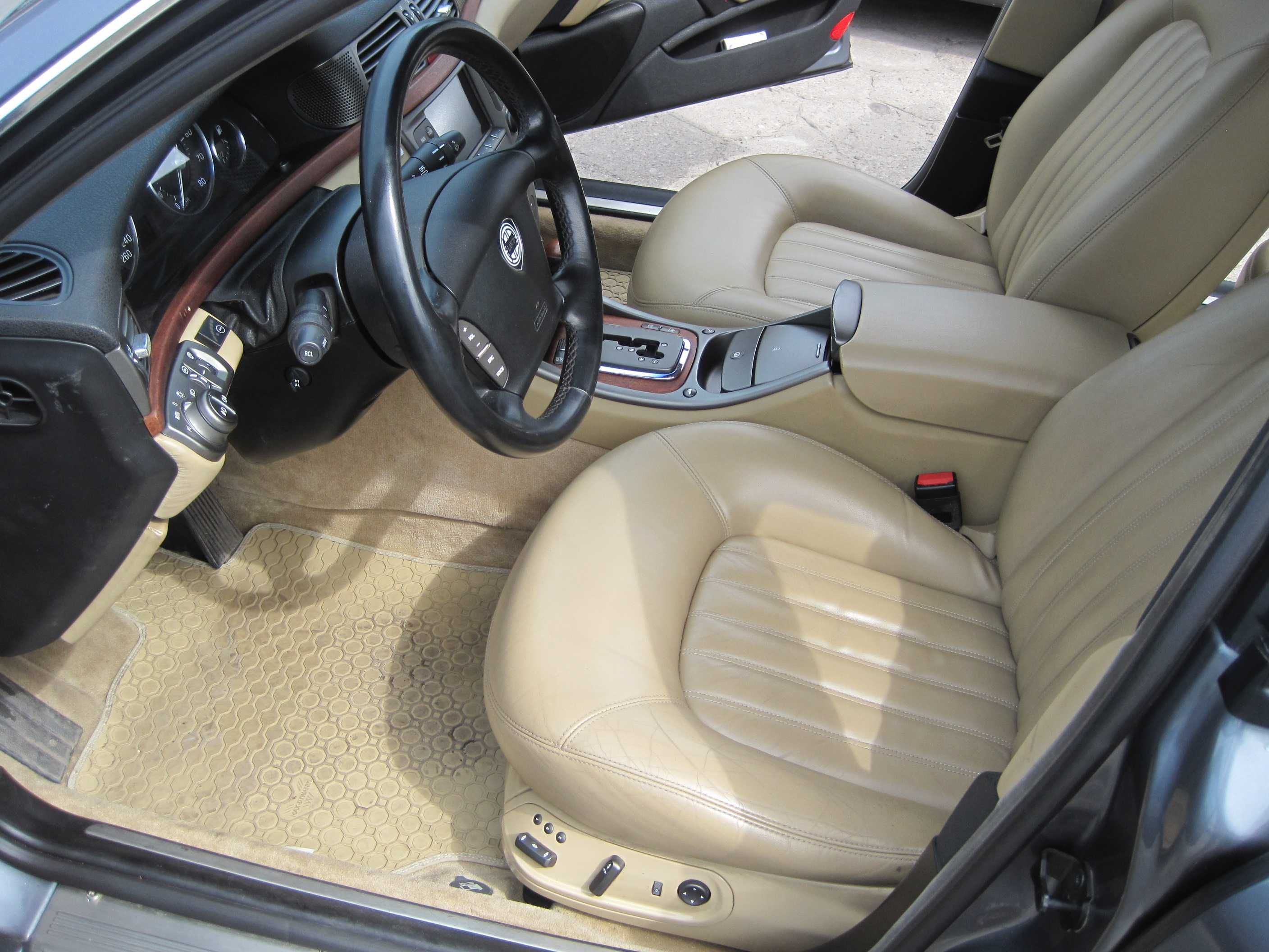 Lancia Thesis 3.0 V6 Emblema + nowa instalacja LPG