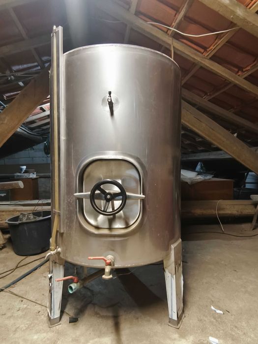 Cuba de inox, 500l em óptimo estado