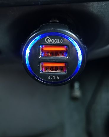 Nowa Ładowarka samochodowa fast LED 2 gniazda USB