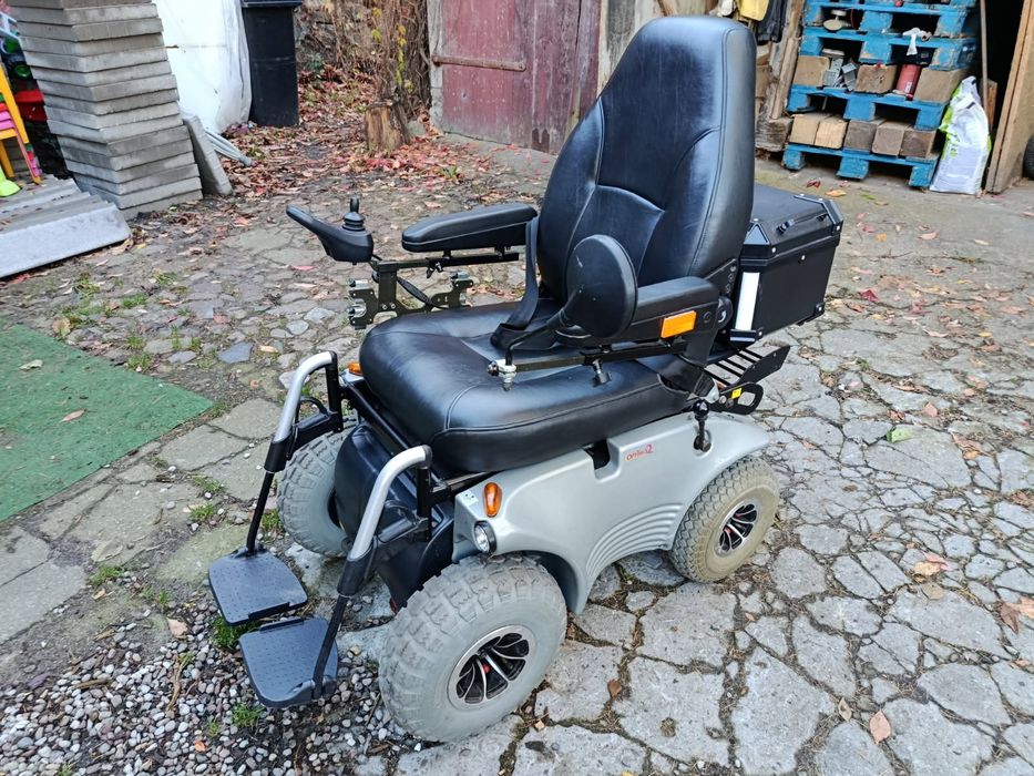 Wózek inwalidzki elektryczny