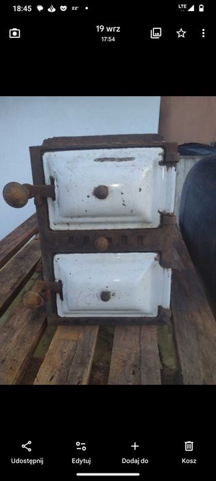 Żeliwne podwójne drzwi do pieca, kozy