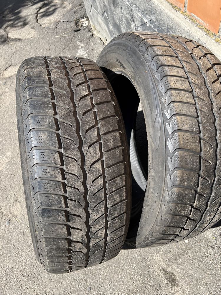 Продам зимову резину r17 225/55 uniroyal