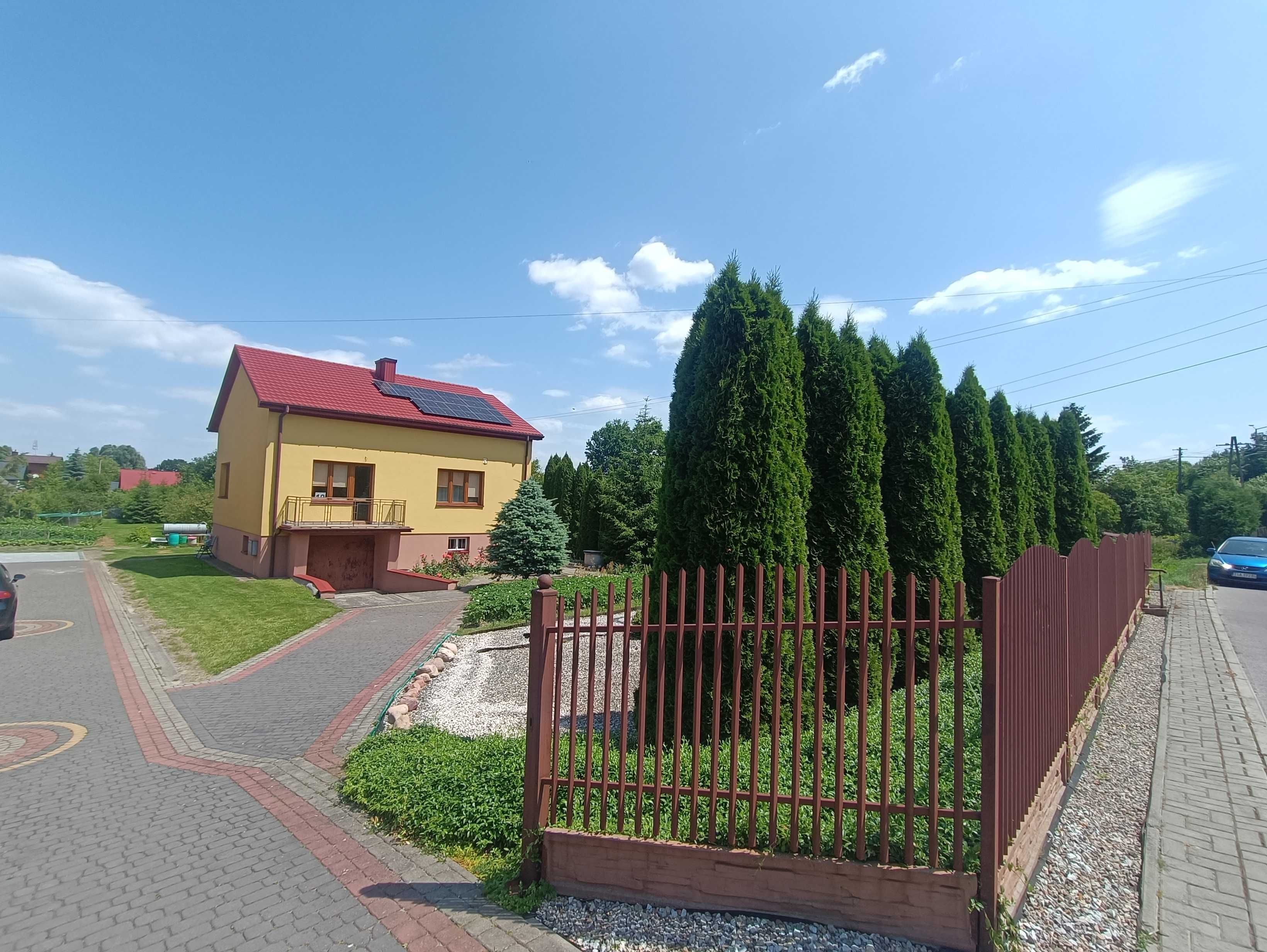 Sprzedam dom z działką 20 arów. Bezpośrednio.