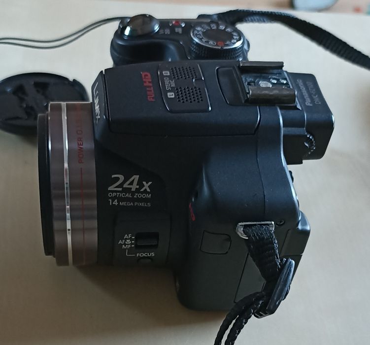 Panasonic Lumix FZ100 + bolsa case logic