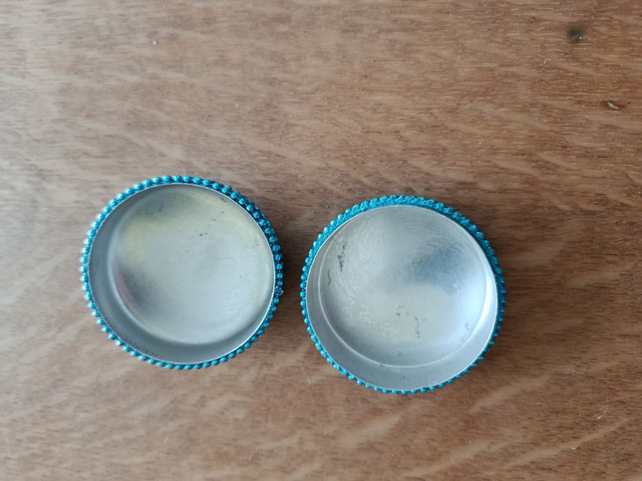 Маленька кругла скринька.