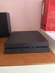 Ps4 sem comando. Ja nao uso porque vou adquirir uma nova