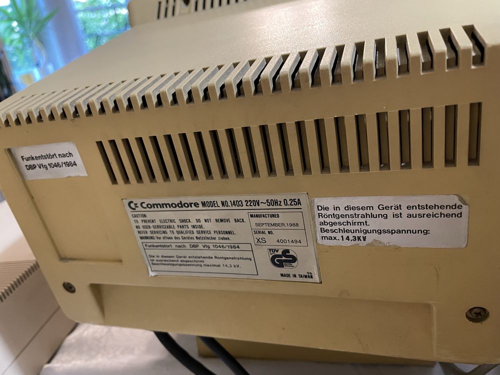 Commodore 128 dzialajacy_pełen zestaw