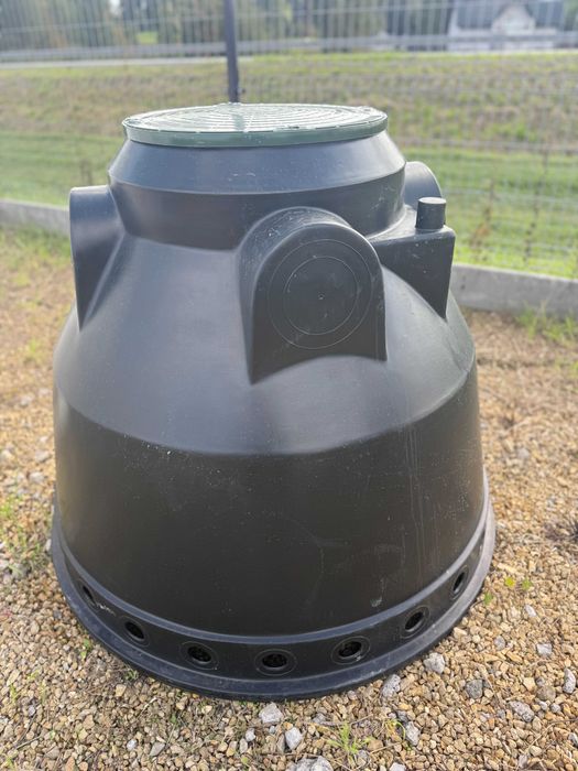 Przydomowa biologiczna oczyszczalnia ścieków, zbiorniki na deszczówkę