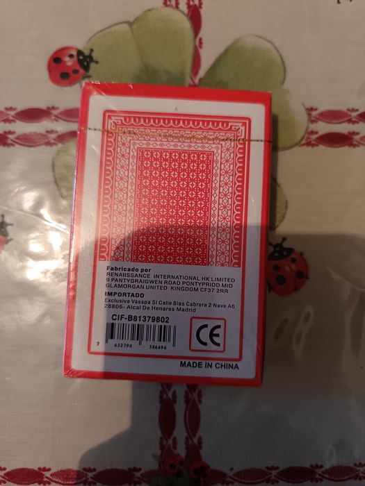 1 baralho de carta novo selado ( Portes grátis)