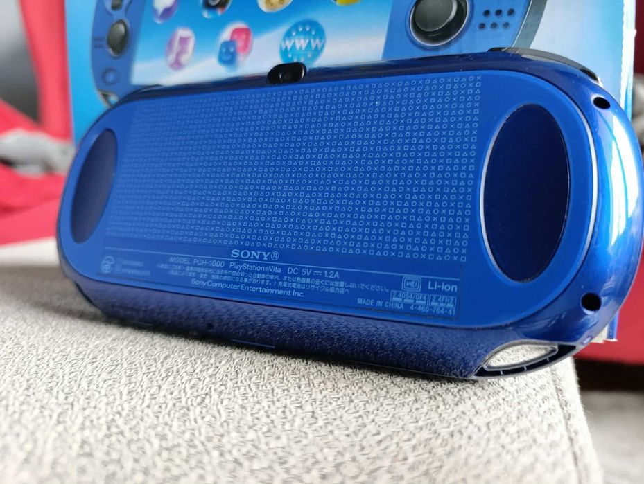 PsVita Saphirre Blue Special Pack