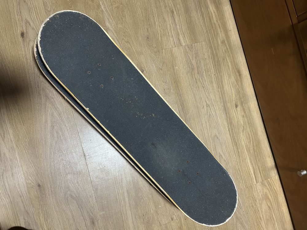 1 skate + tabua mais com trucks