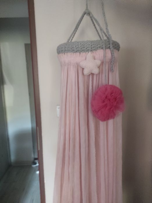 Baldachim nad łóżko