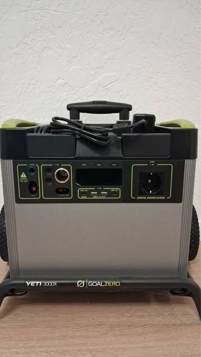 Зарядна станція Yeti 3000x