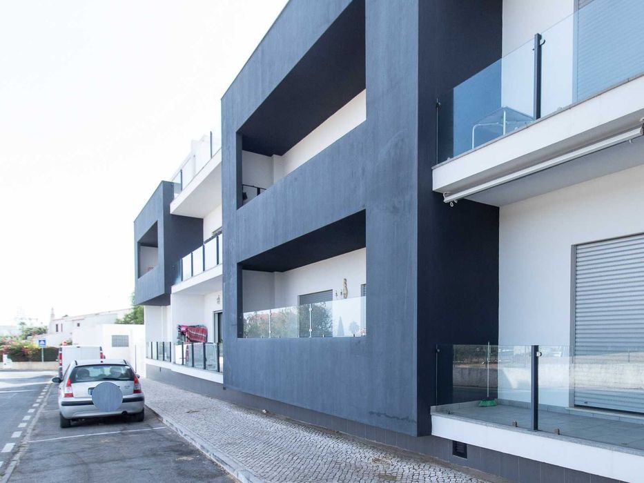 Apartamento T2, piscina comum, estacionamento - Cabanas de Tavira