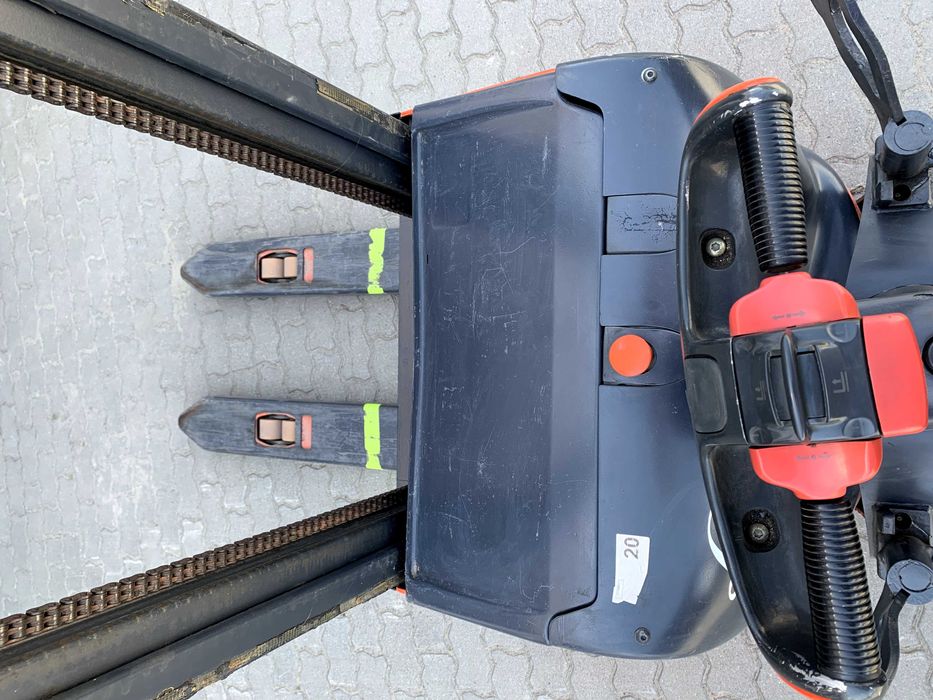 Електричний навантажувач linde L 16 AP + ЗП Jungheinrich SLH 300