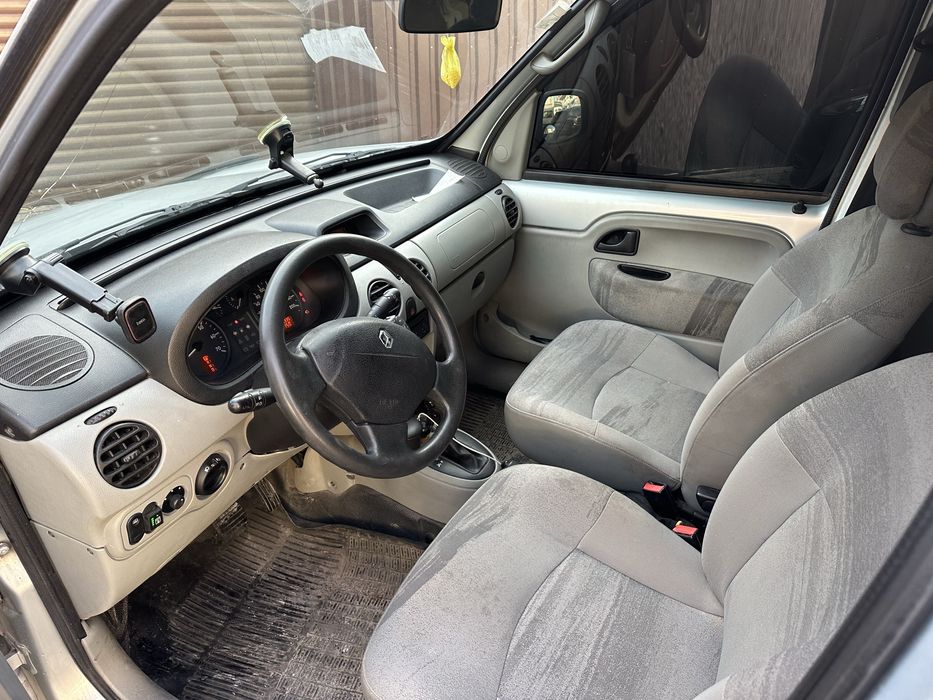 Продам Рено Кенго Автомат, 1,6, газ-бензин