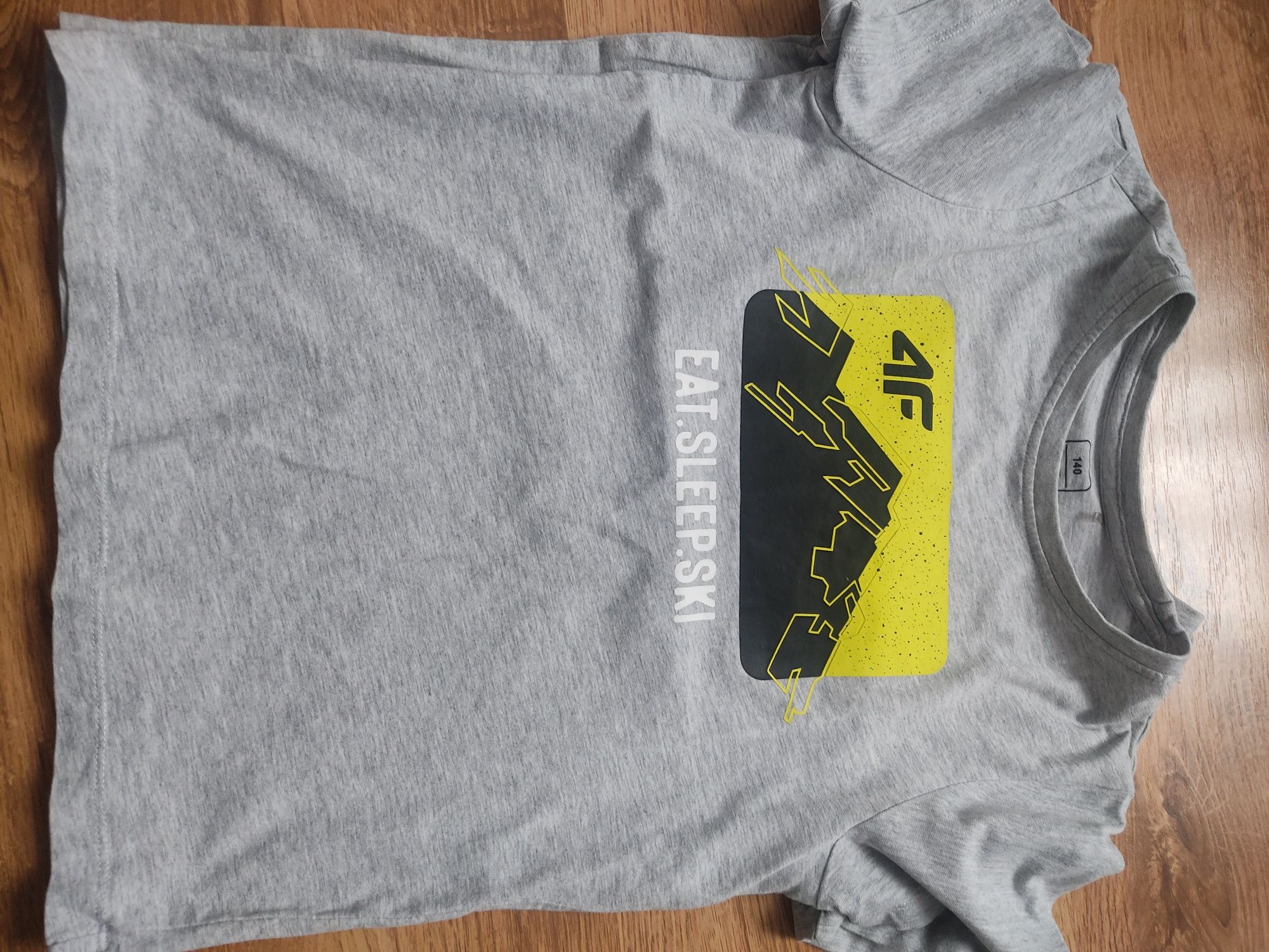 Zestaw 4 t-shirt dla chłopca r.140