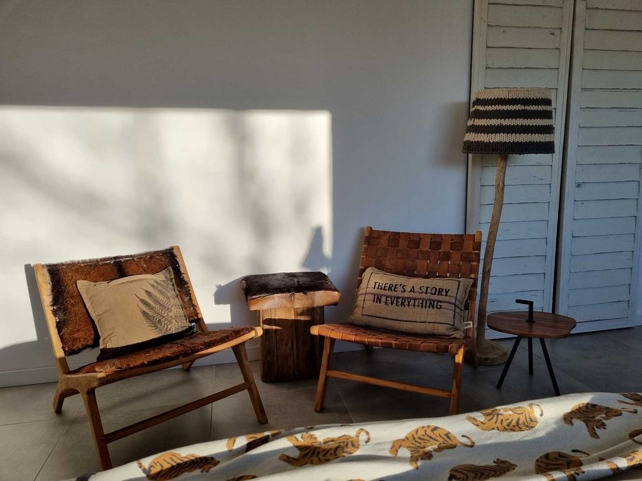 lampa podłogowa w stylu chalet / rustykalnym imituje grubą gałąź