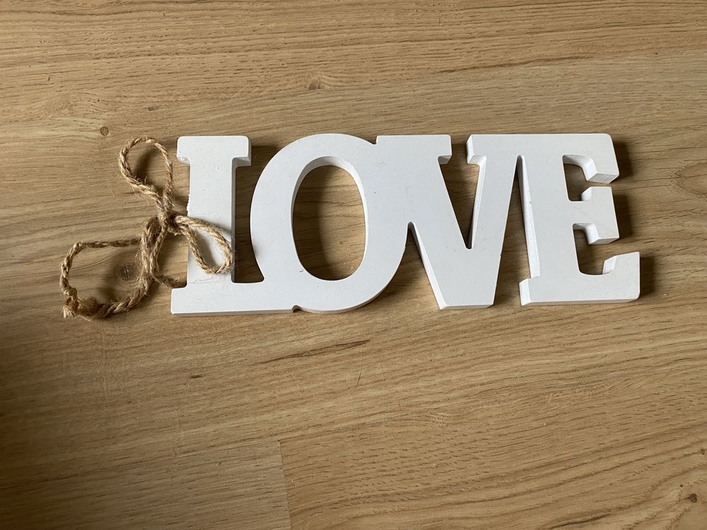 Drewniany napis LOVE