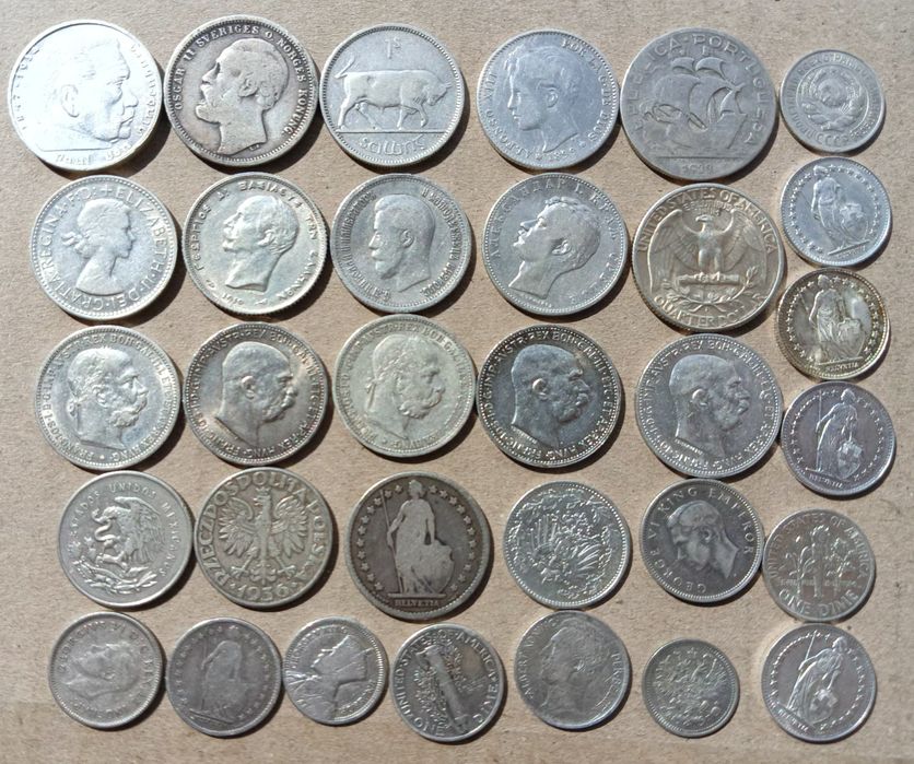 Продам срібні монети невеликі