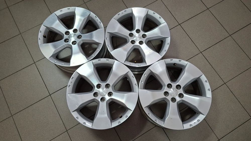 Felgi Aluminiowe 17 Subaru Forester III 5x100 ET 48