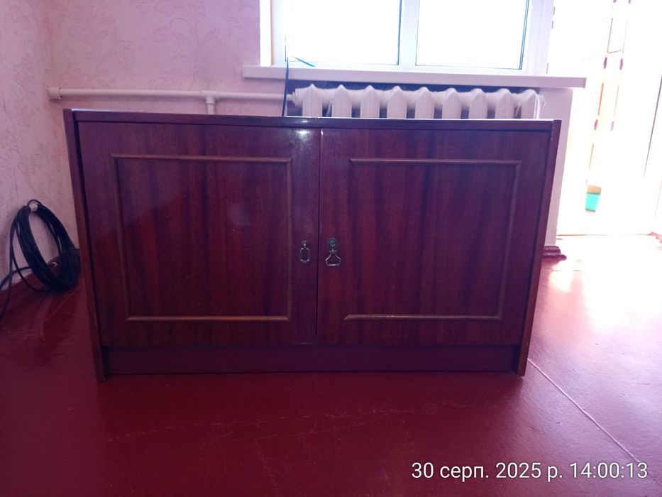 Тумба під телевізор