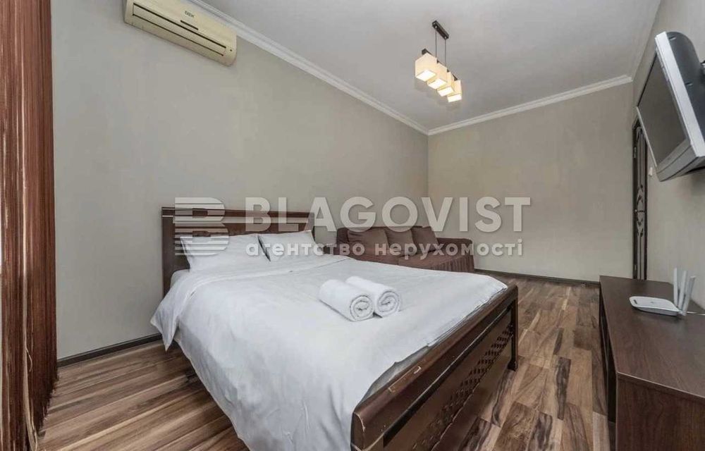 Продаж 2 к квартири Коновальця 7/9  Палац Україна ремонт!!!