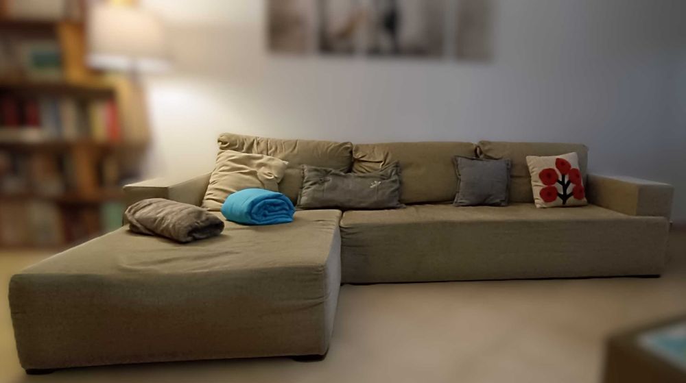Sofá familiar com chaise longue